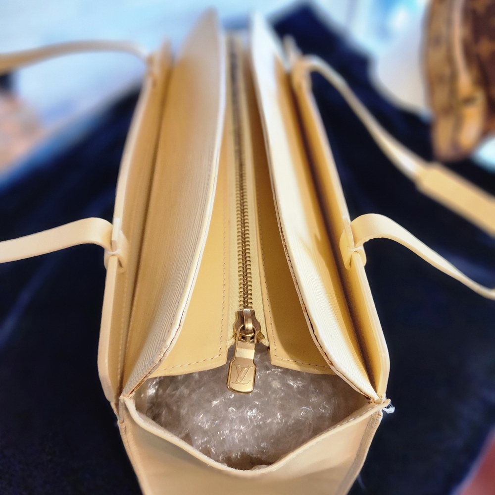 🍦🍦- Vanilla LOUIS VUITTON Croisette Tote - Picture 14 of 16